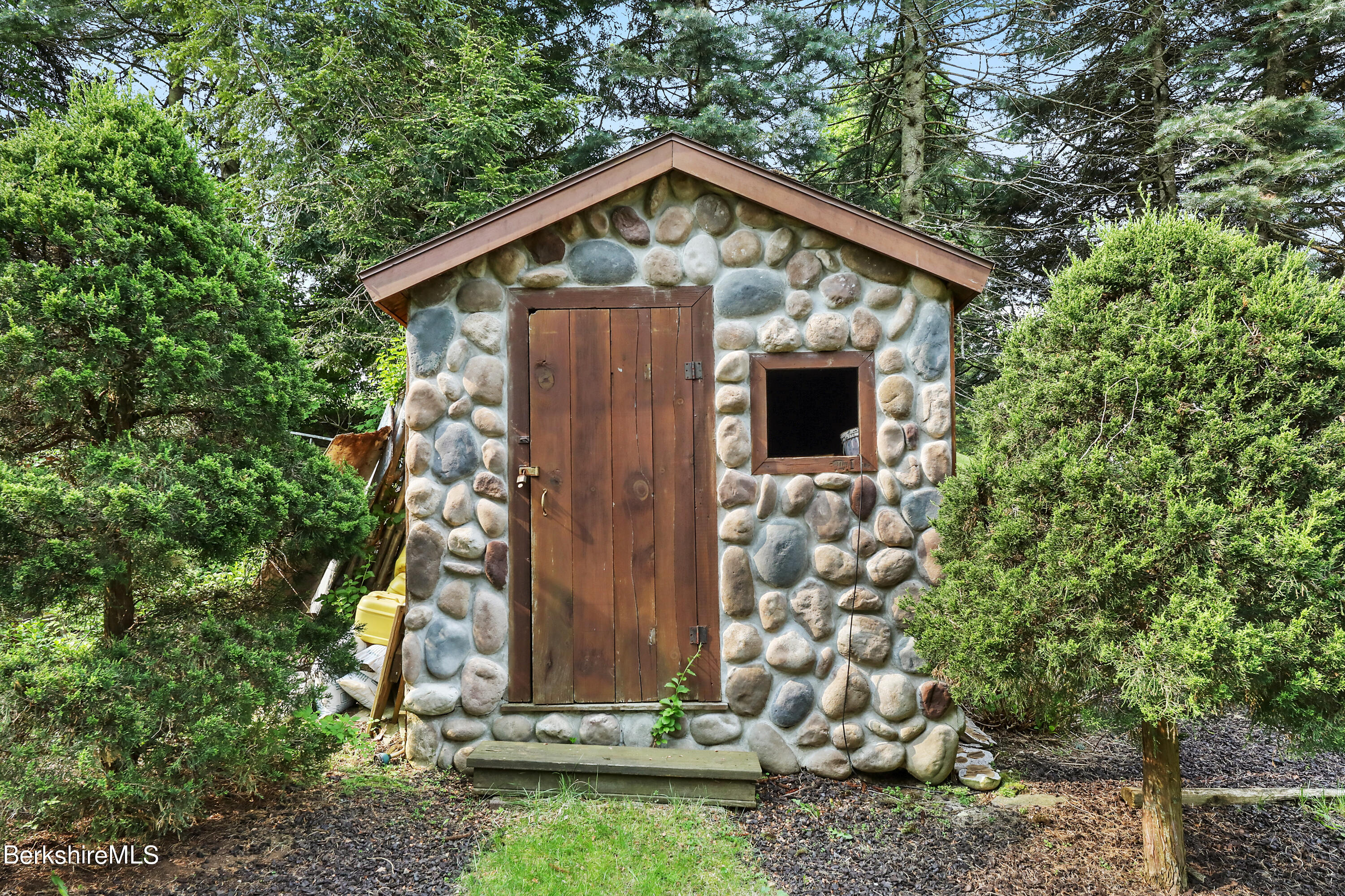 27 Victory Road Pittsfield, MA 01201 - Photo 39 of 39 Shed