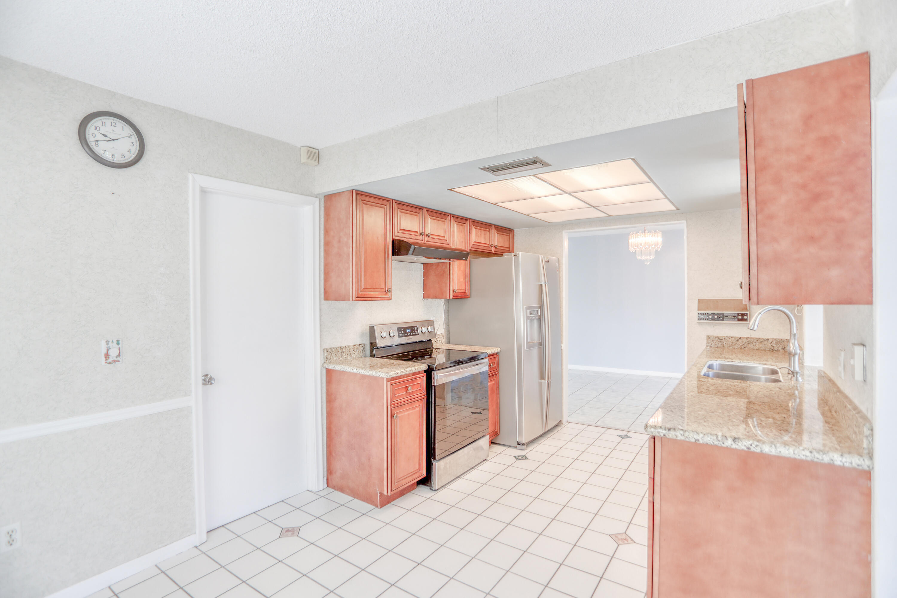 22285 Southwest 57th Avenue Boca Raton, FL 33428 - Photo 5 of 33 B27I4487