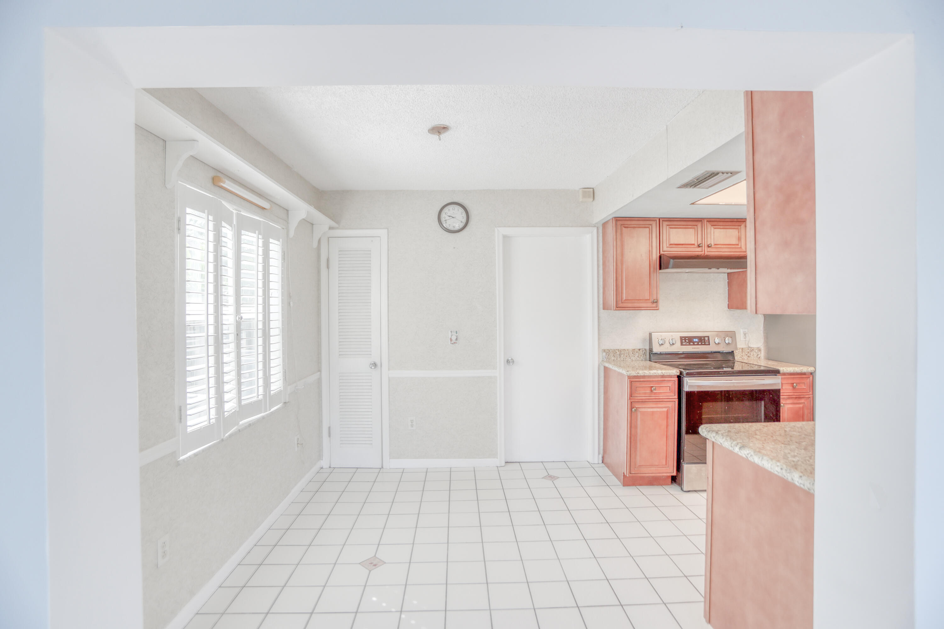 22285 Southwest 57th Avenue Boca Raton, FL 33428 - Photo 6 of 33 B27I4491