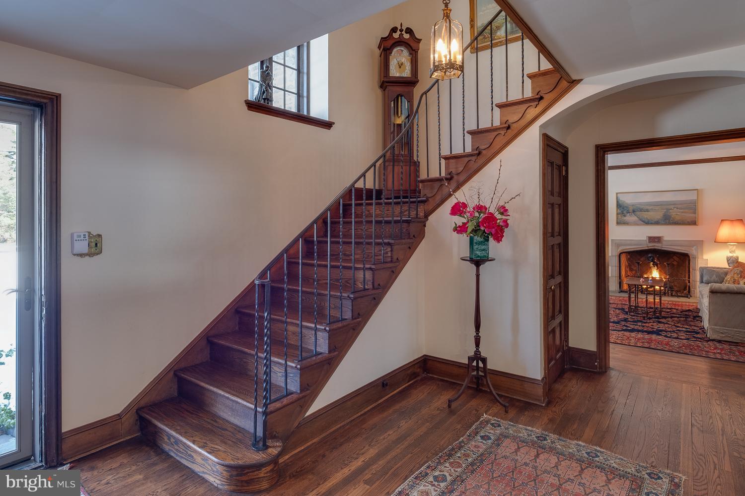 19 Hilltop Road Rose Valley, PA 19086 - Photo 5 of 28 Entry Foyer