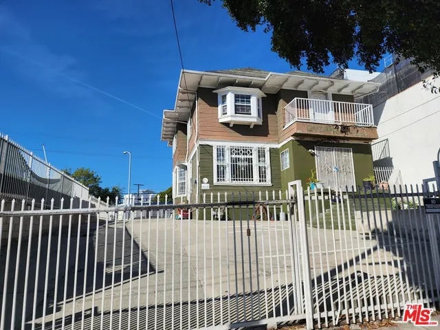 $5,300 | 830 South Hoover Street, Los Angeles, CA 90005