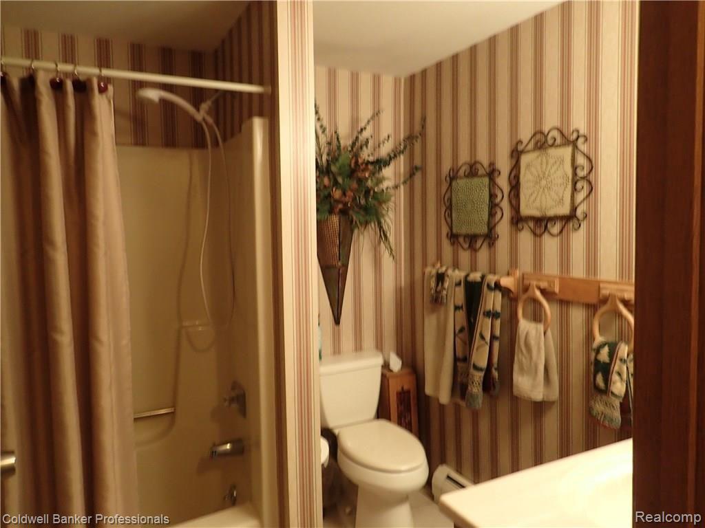 3259 West Newark Road Lapeer, MI 48446 - Photo 25 of 41 P2030013.JPG