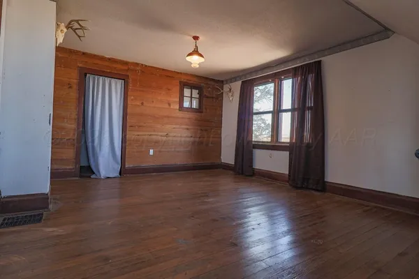 $470,000 | 44500 South Western Street, Happy, TX 79042