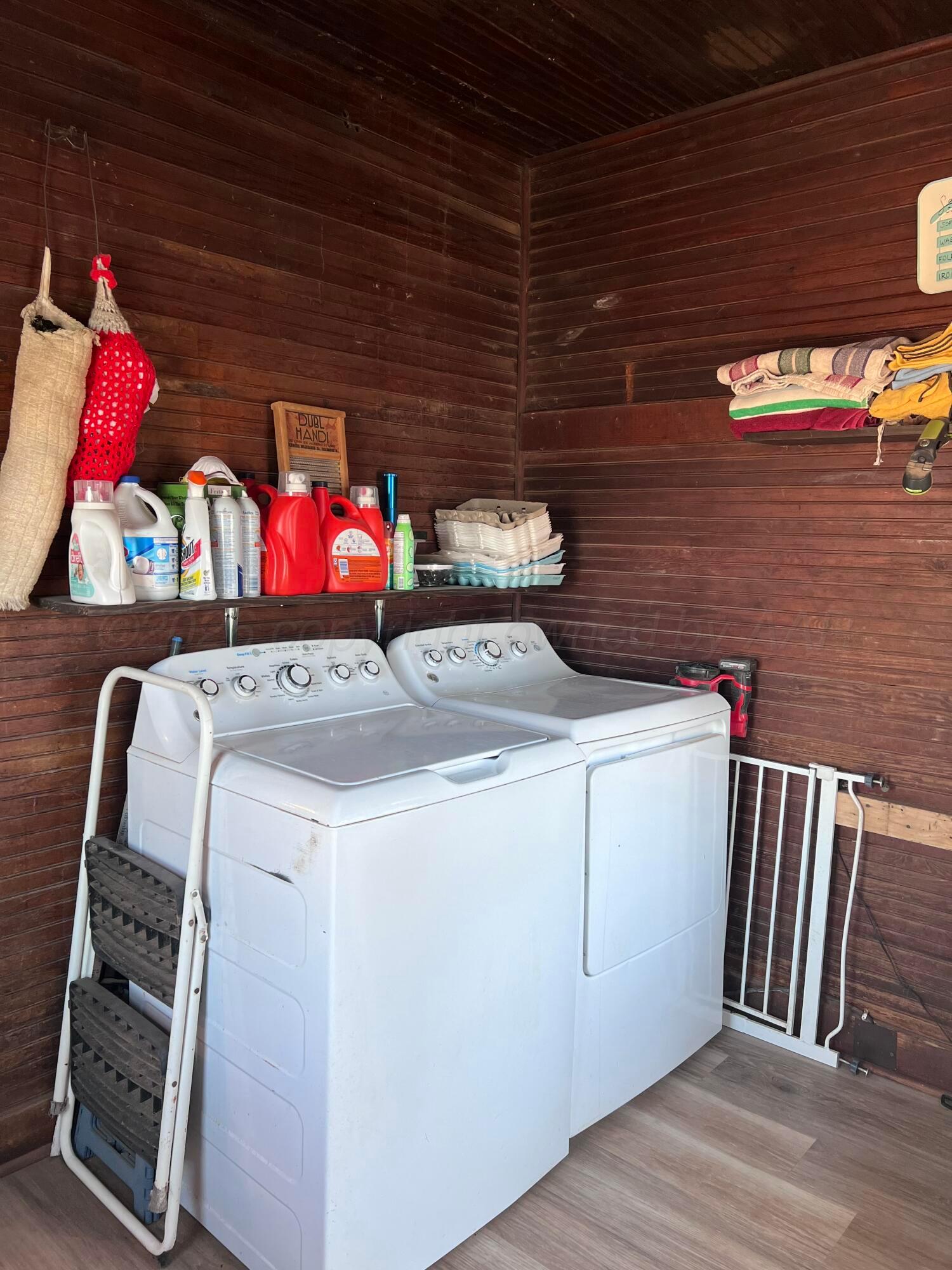 44500 South Western Street Happy, TX 79042 - Photo 28 of 39 Laundry Room1