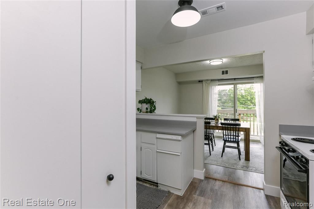 1665 Riverside Drive, Unit 12 Rochester Hills, MI 48309 - Photo 15 of 26
