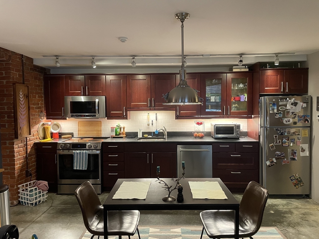 1760 Beacon Street, Unit 3 Brookline, MA 02445 - Photo 3 of 16