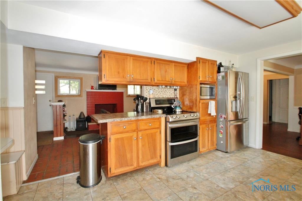1350 Albon Road Holland, OH 43528 - Photo 16 of 35 Gallery Image 16
