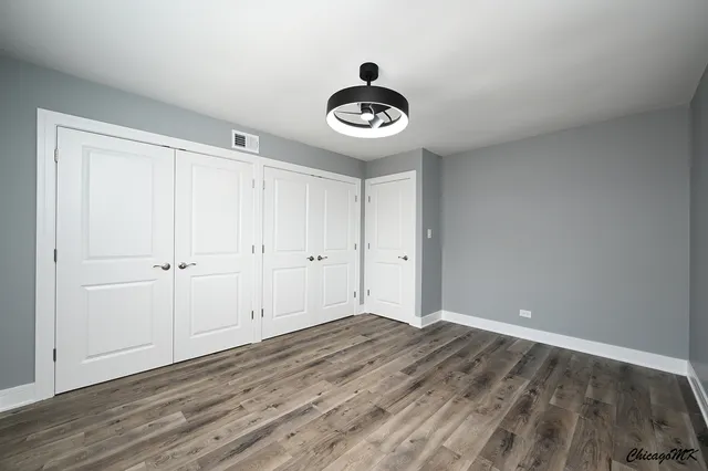 $249,900 | 9381 Bay Colony Drive, Unit 3S, Des Plaines, IL 60016