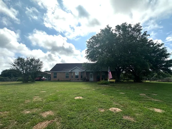 $519,000 | 6220 Mill Creek Road, Sealy, TX 77474