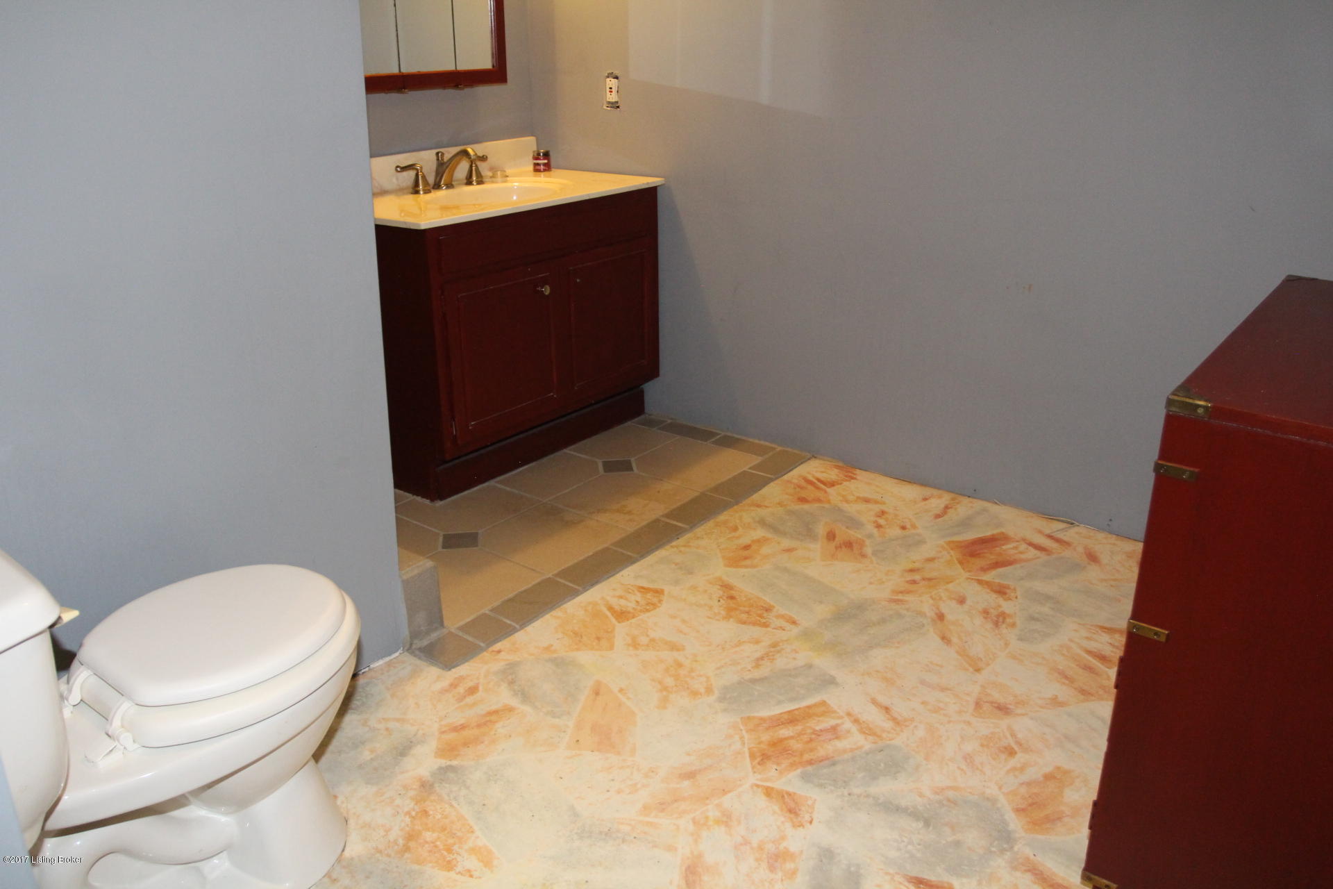10202 Fairmount Road Louisville, KY 40291 - Photo 46 of 70 10202 Fairmount Rd