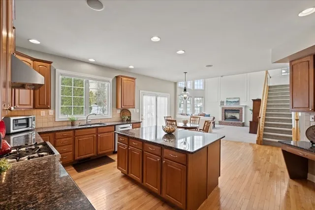 $1,249,000 | 40 Endean Drive, Walpole, MA 02032