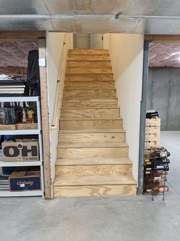 20 Paddock Circle, Unit 20 Salem, NH 03079 - Photo 19 of 29 a view of entryway