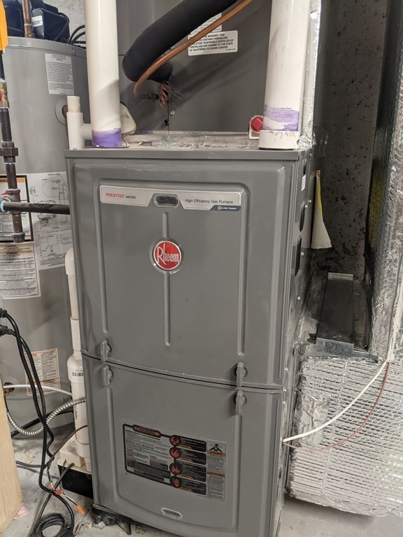 20 Paddock Circle, Unit 20 Salem, NH 03079 - Photo 24 of 29 a utility room with washer and dryer