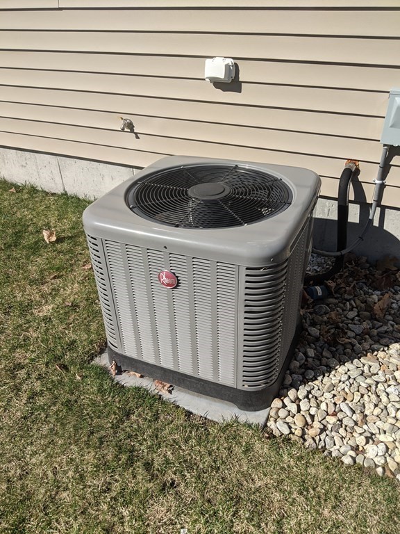 20 Paddock Circle, Unit 20 Salem, NH 03079 - Photo 5 of 29