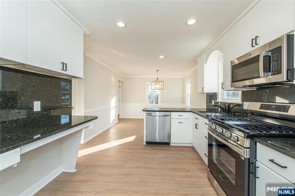 64 Harwich Road Dumont, NJ 07628 - Photo 10 of 25