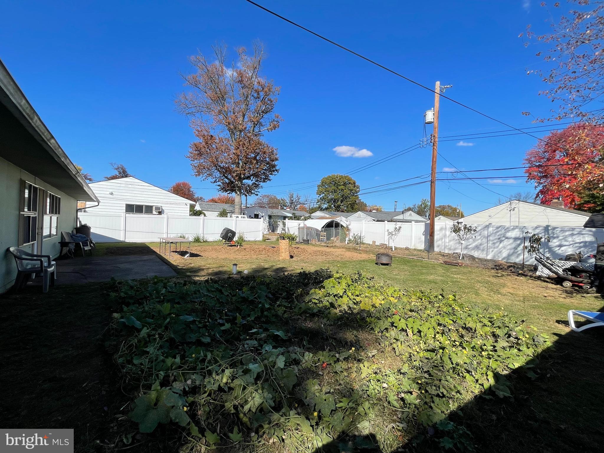 22 Myrtle Lane Levittown, PA 19054 - Photo 17 of 20 a view of a backyard of the house