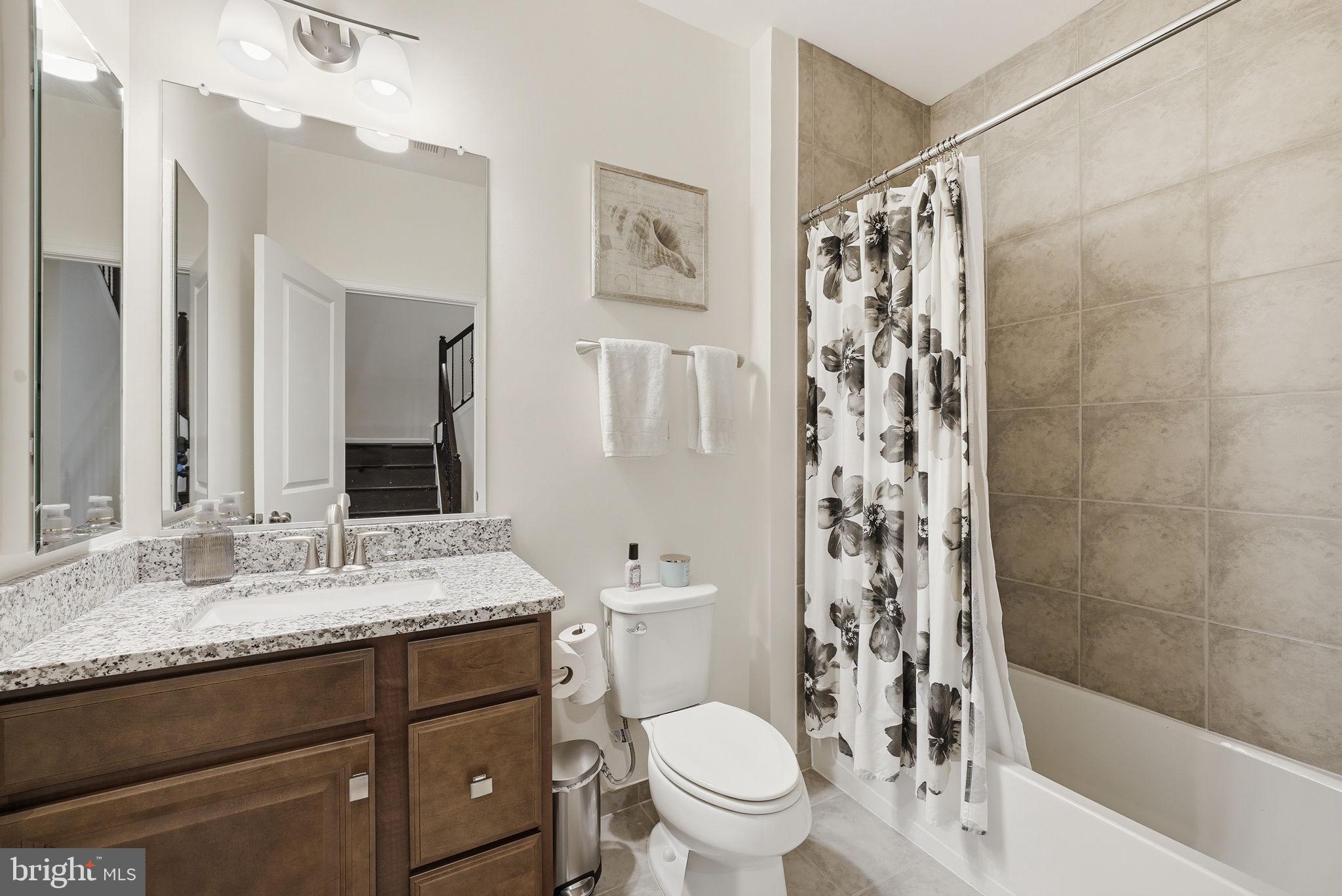 9146 Power House Road Lorton, VA 22079 - Photo 20 of 60 Full bath on first floor