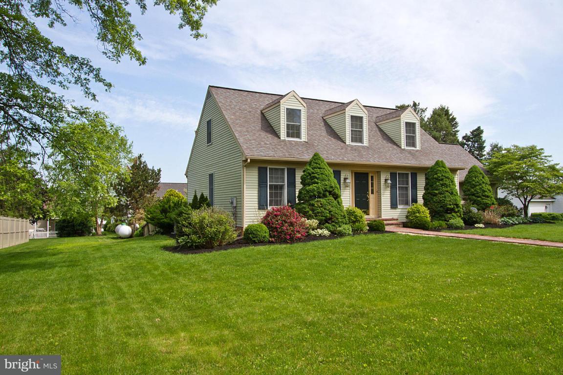 609 Laurel Lane Lancaster, PA 17601 - Photo 3 of 63