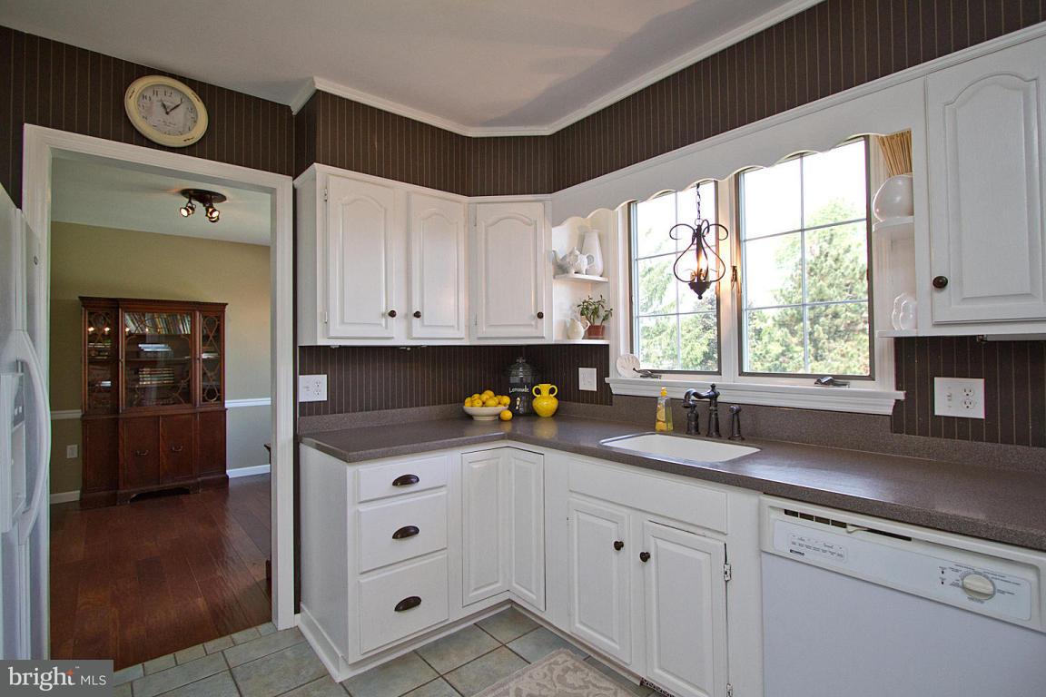 609 Laurel Lane Lancaster, PA 17601 - Photo 26 of 63