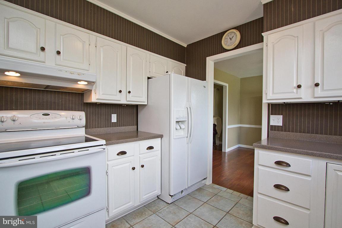 609 Laurel Lane Lancaster, PA 17601 - Photo 27 of 63