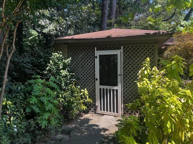 564 Wimbledon Road Northeast Atlanta, GA 30324 - Photo 16 of 21