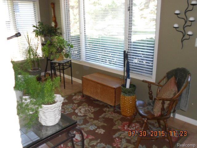 2541 John R Road Rochester, MI 48307 - Photo 14 of 14 Sunporch.jpg