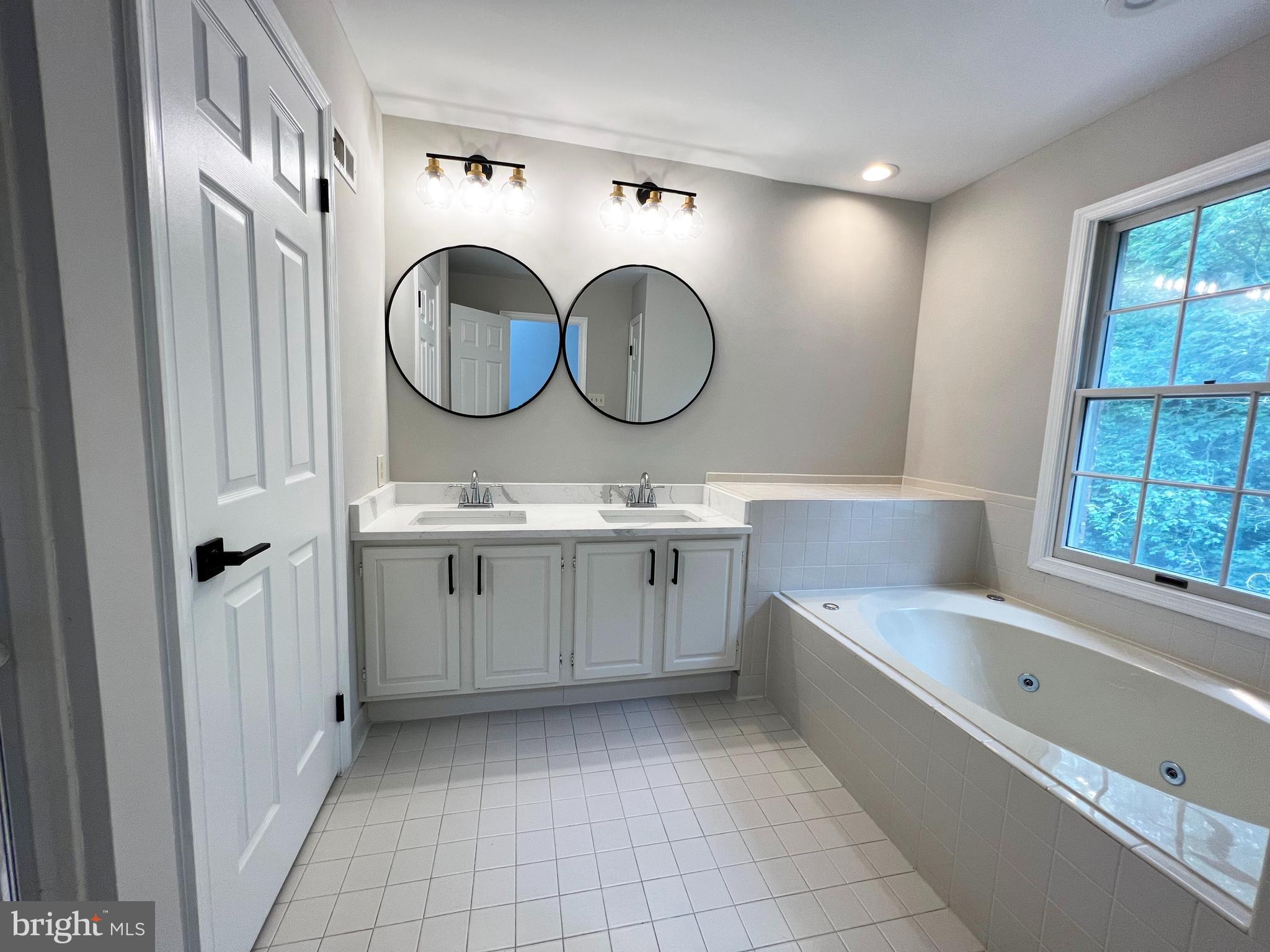 9208 Ispahan Loop Laurel, MD 20708 - Photo 10 of 16