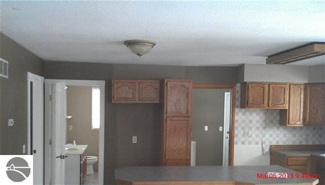 8485 East Baseline Road Mount Pleasant, MI 48858 - Photo 6 of 18 1743023-5.JPG