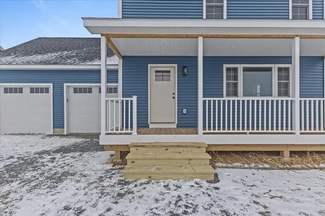 $549,900 | 28 Dozer Drive, St. Albans Town, VT 05478
