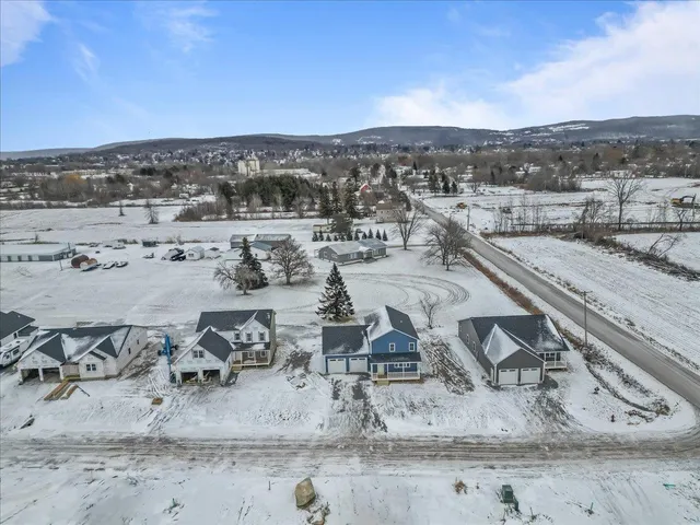 $549,900 | 28 Dozer Drive, St. Albans Town, VT 05478