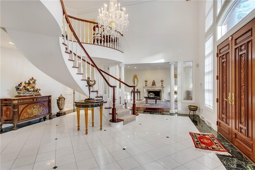 63 Spring Valley Lane Pittsburgh, PA 15238 - Photo 2 of 25 Gallery Image 2
