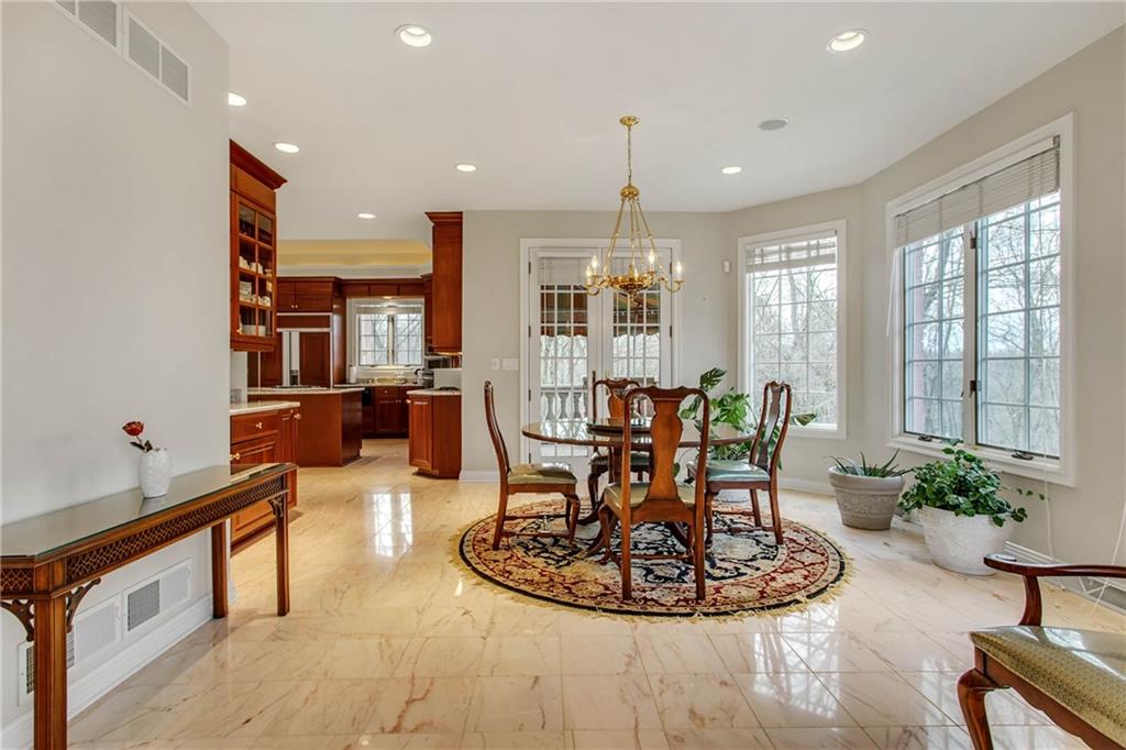 63 Spring Valley Lane Pittsburgh, PA 15238 - Photo 11 of 25 Gallery Image 11