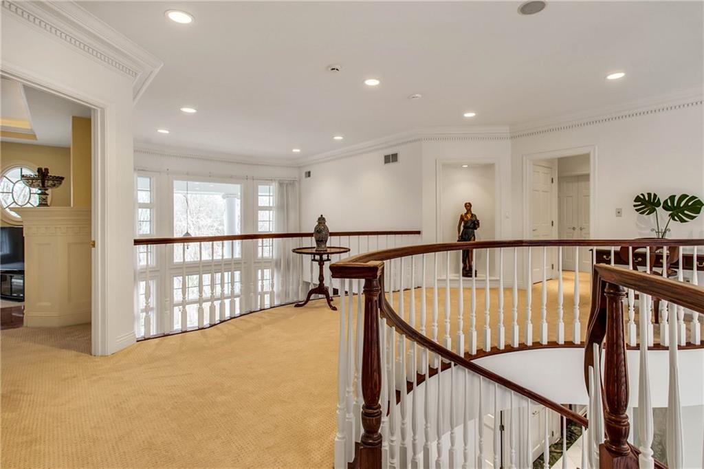 63 Spring Valley Lane Pittsburgh, PA 15238 - Photo 18 of 25 Gallery Image 18