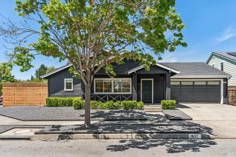 $799,000 | 1837 Lexington Street, Petaluma, CA 94954