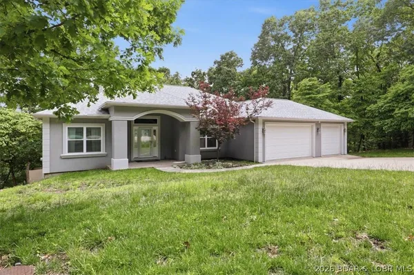 $499,000 | 98 Key W Lane, Four Seasons, MO 65049