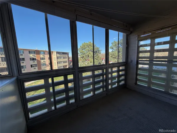 $1,800 | 350 South Clinton Street, Unit 10C, Denver, CO 80247