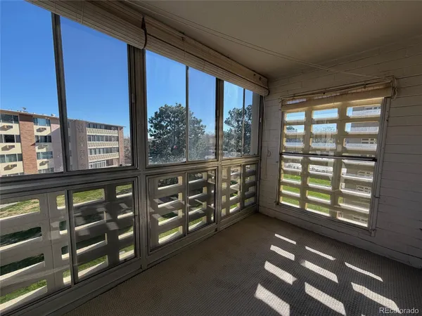 $1,800 | 350 South Clinton Street, Unit 10C, Denver, CO 80247