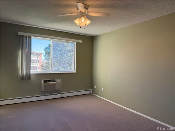 $1,800 | 350 South Clinton Street, Unit 10C, Denver, CO 80247