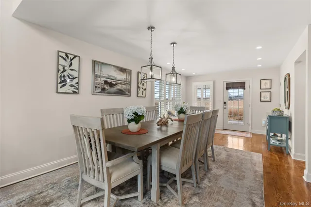 $970,000 | 20 Namkee Lane, Blue Point, NY 11715