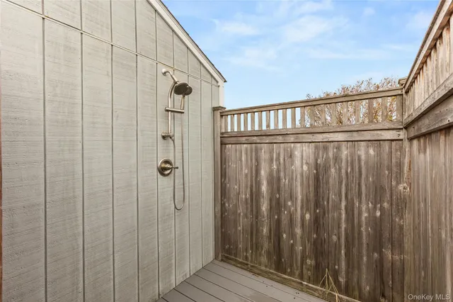 $970,000 | 20 Namkee Lane, Blue Point, NY 11715