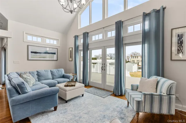 $970,000 | 20 Namkee Lane, Blue Point, NY 11715