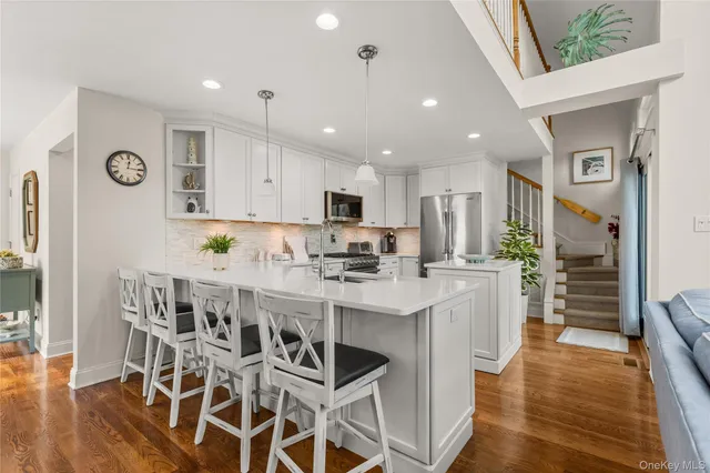 $970,000 | 20 Namkee Lane, Blue Point, NY 11715