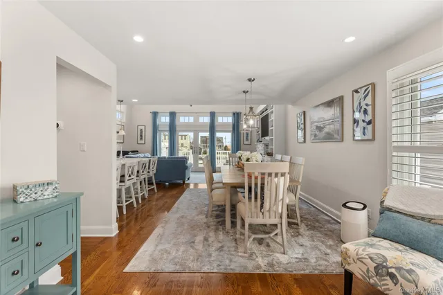 $970,000 | 20 Namkee Lane, Blue Point, NY 11715