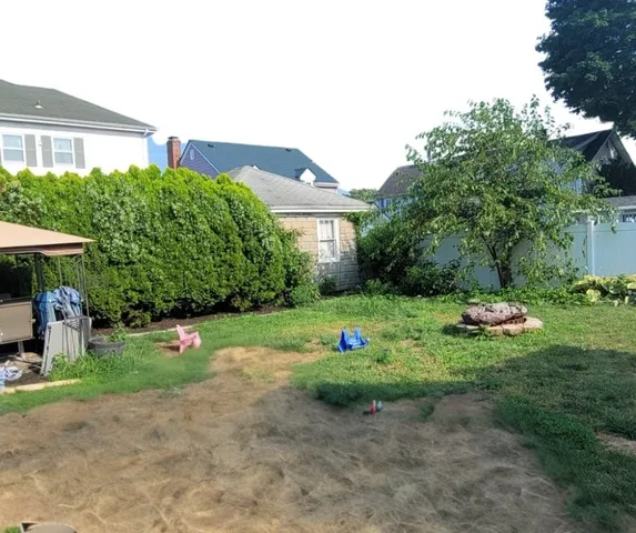 $375,000 | 66 1st Street, Pawtucket, RI 02861