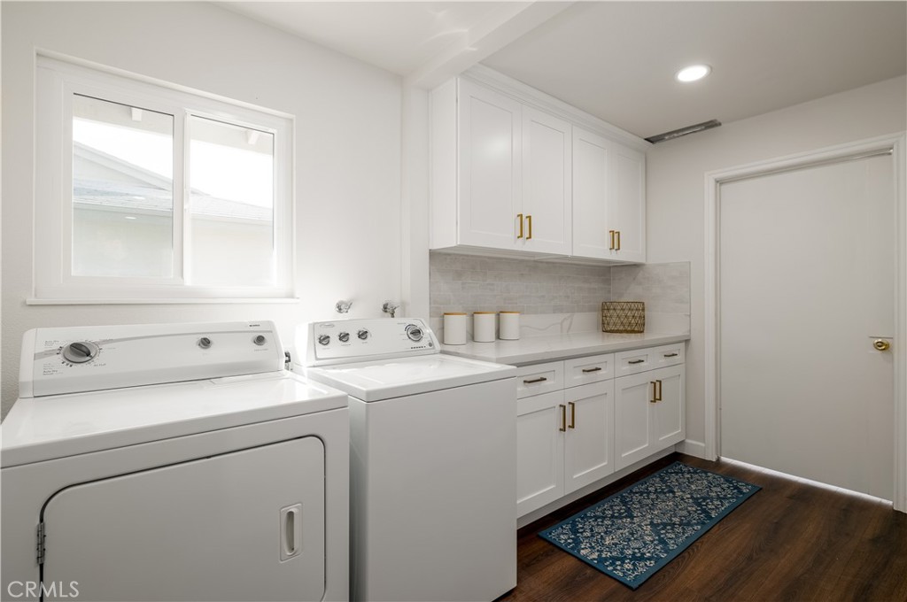 29110 Prestwick Road Menifee, CA 92586 - Photo 24 of 32 a utility room with sink dryer and washer