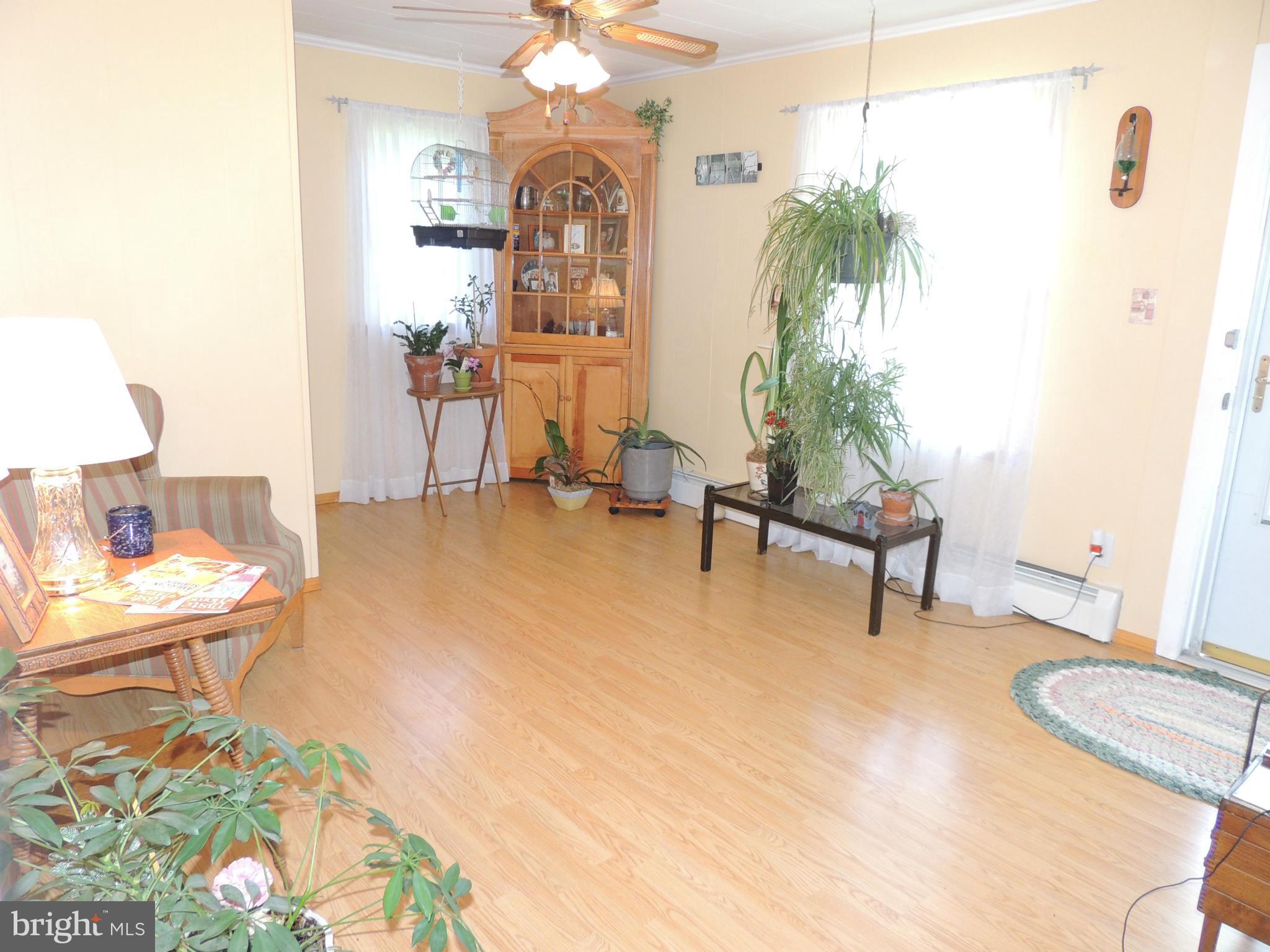 6 Torque Way Baltimore, MD 21220 - Photo 5 of 30 Living Room