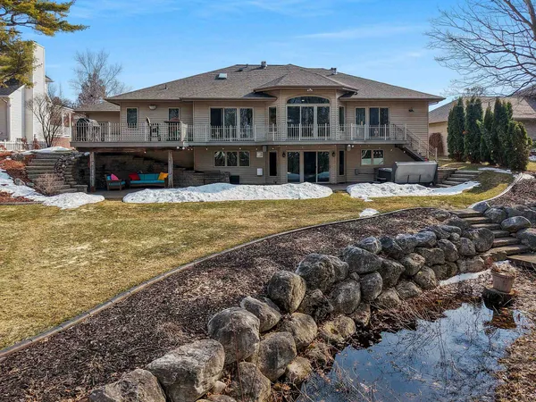 $699,900 | 2645 Teresa Drive, Green Bay, WI 54311