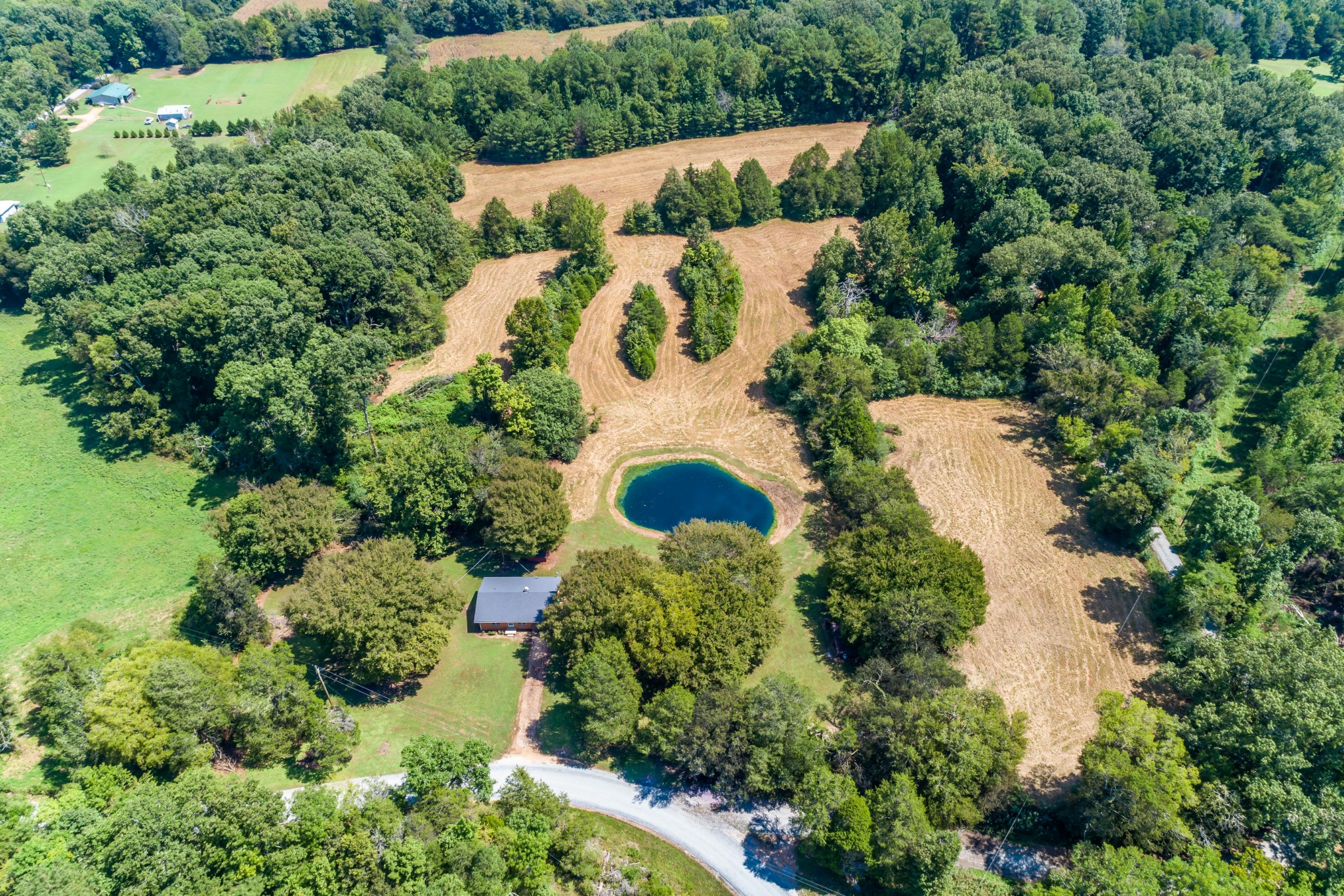 2432 Old Furnace Road Decaturville, TN 38329 - Photo 18 of 33 Gallery Image 18