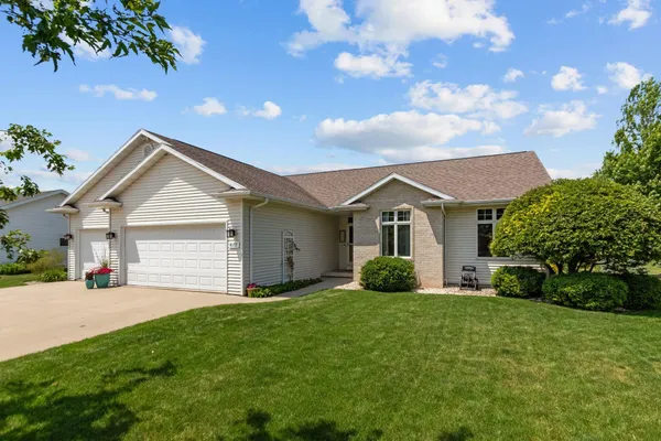 $484,900 | N8177 Big Lake Lane, Sherwood, WI 54169