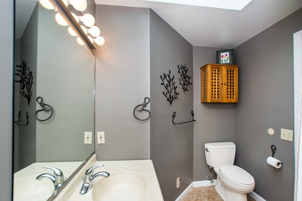 63 Adams Road Grafton, MA 01536 - Photo 13 of 23